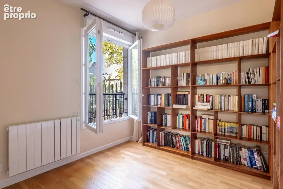 T4 de 78 m² avec jardin de 36 m² – Centre-ville – 2 chambres – 46 m² de pièce de vie – Parking - photo 6