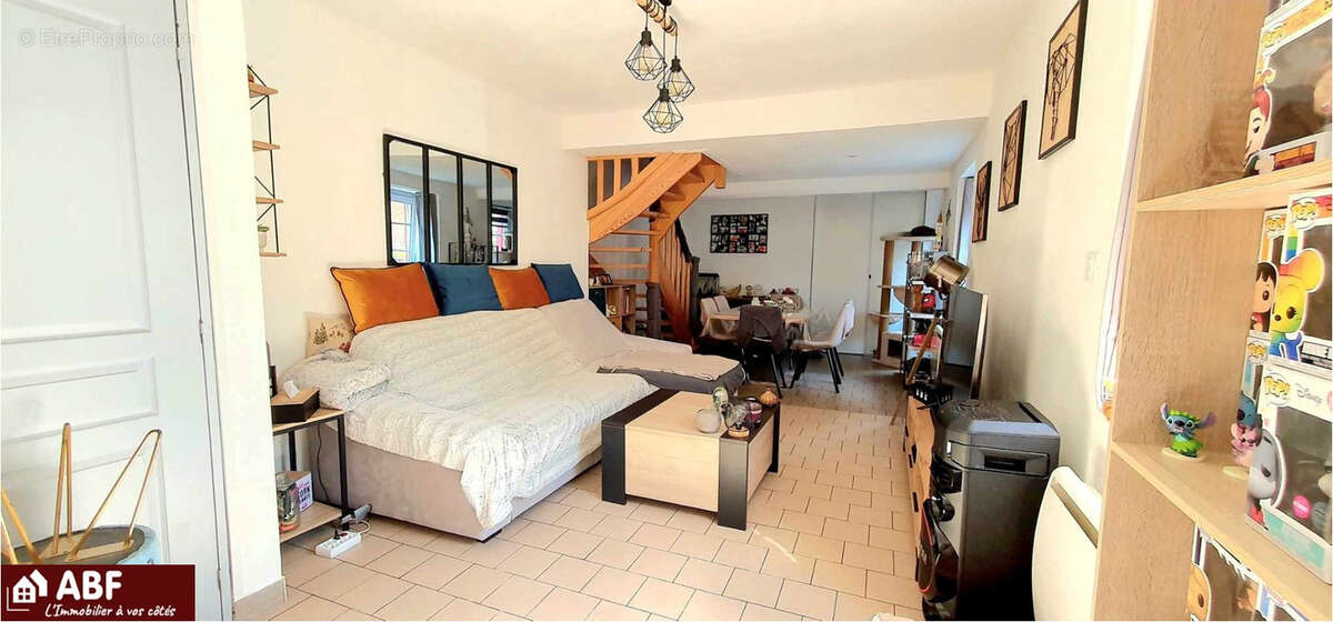 Appartement à OUVILLE-LA-RIVIERE