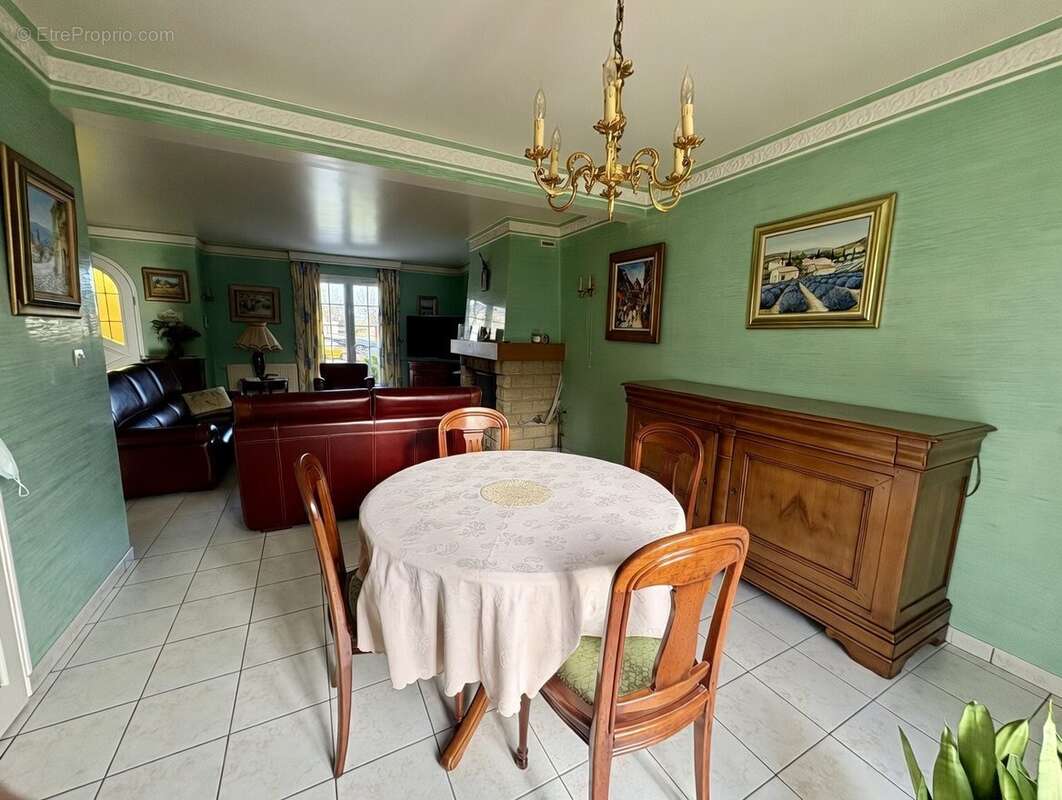 Maison à VARRAINS