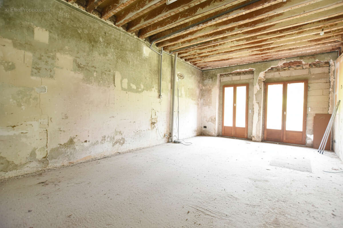 Maison à LES ESSARTS-LE-ROI