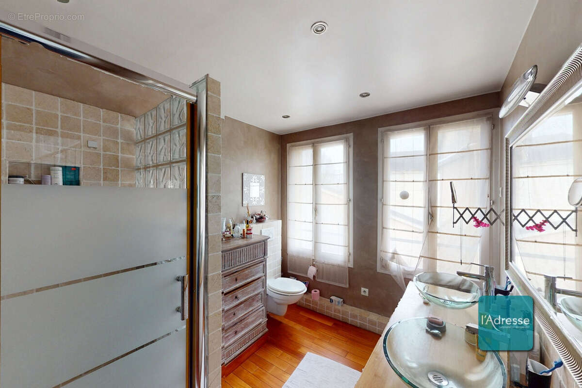 Appartement à NOGENT-SUR-MARNE