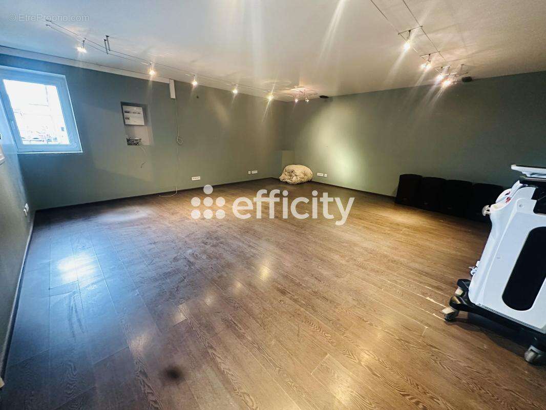 Commerce à QUETIGNY