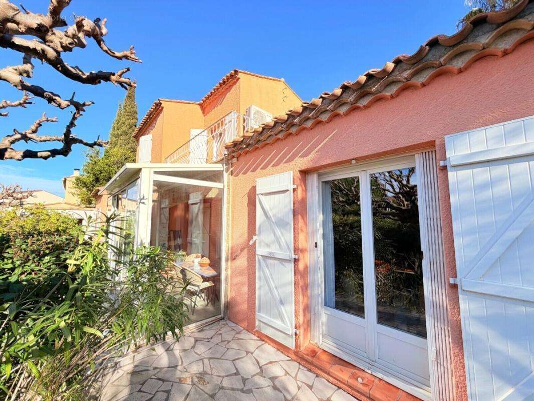 Maison à SAINT-JEAN-DE-VEDAS