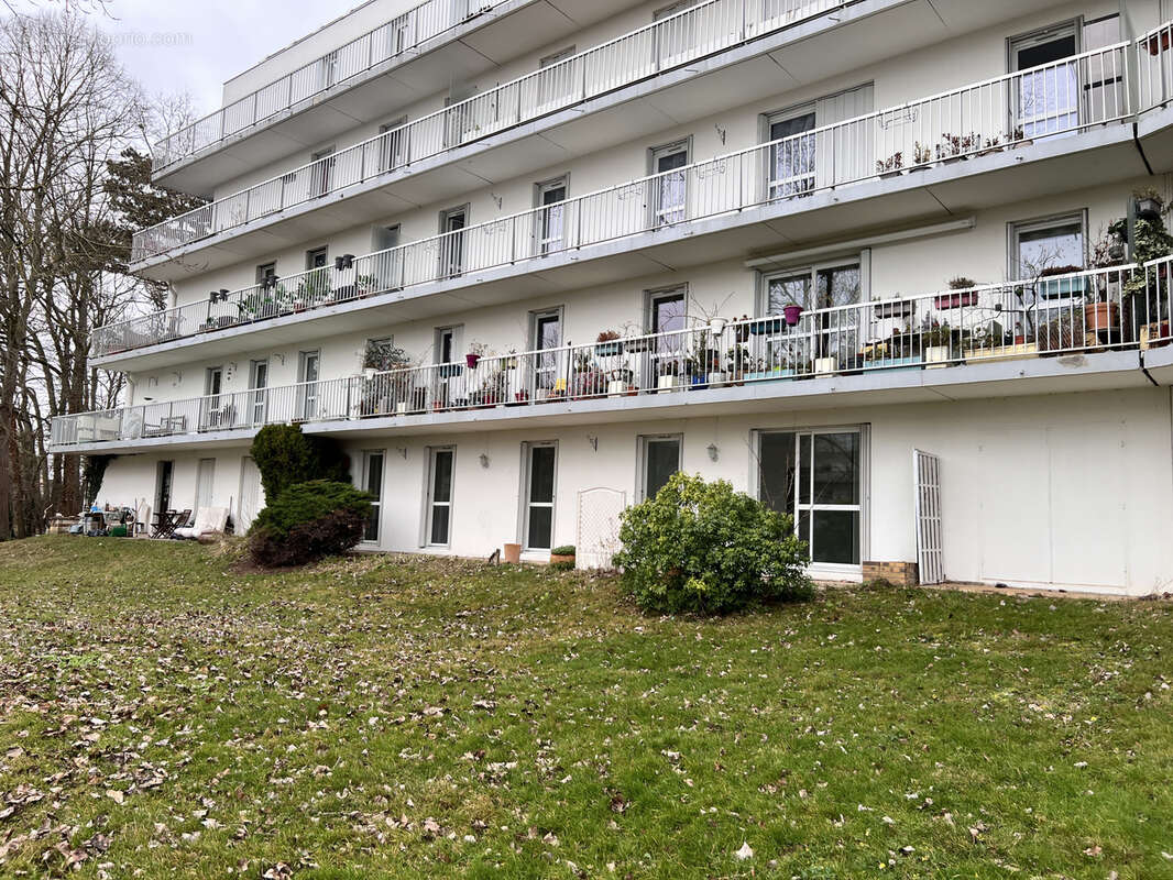 Appartement à VAUX-LE-PENIL