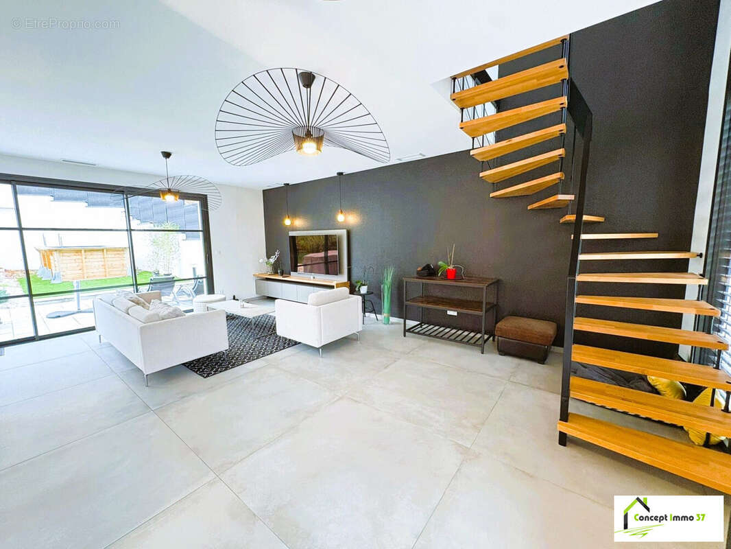 Maison à ROCHECORBON