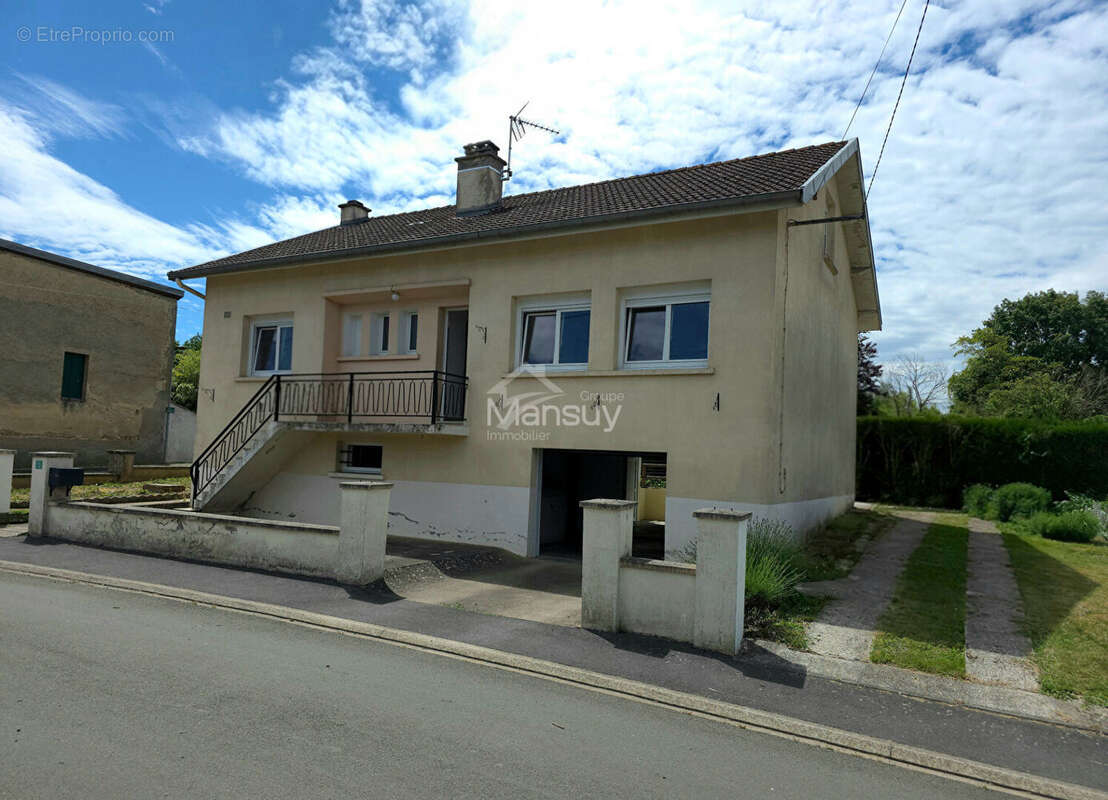 Maison Foameix Ornel 5 pièce(s) 89.52 m2 - photo 2