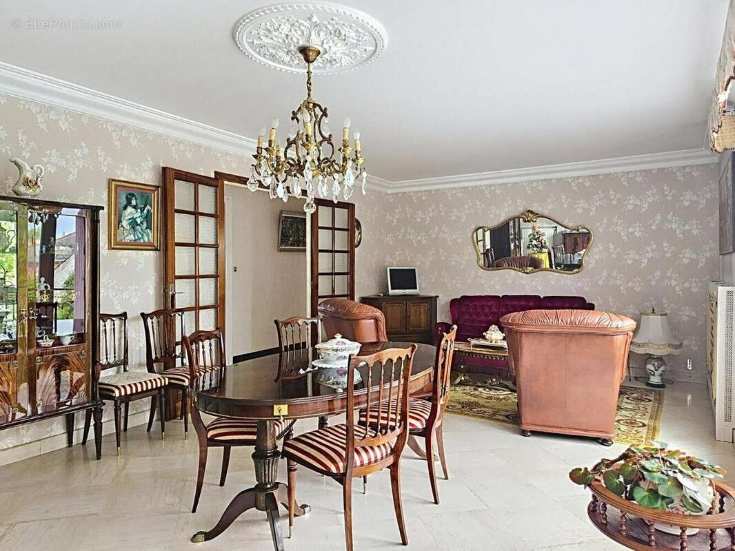 Maison 175 m² à Thaire  - photo 5