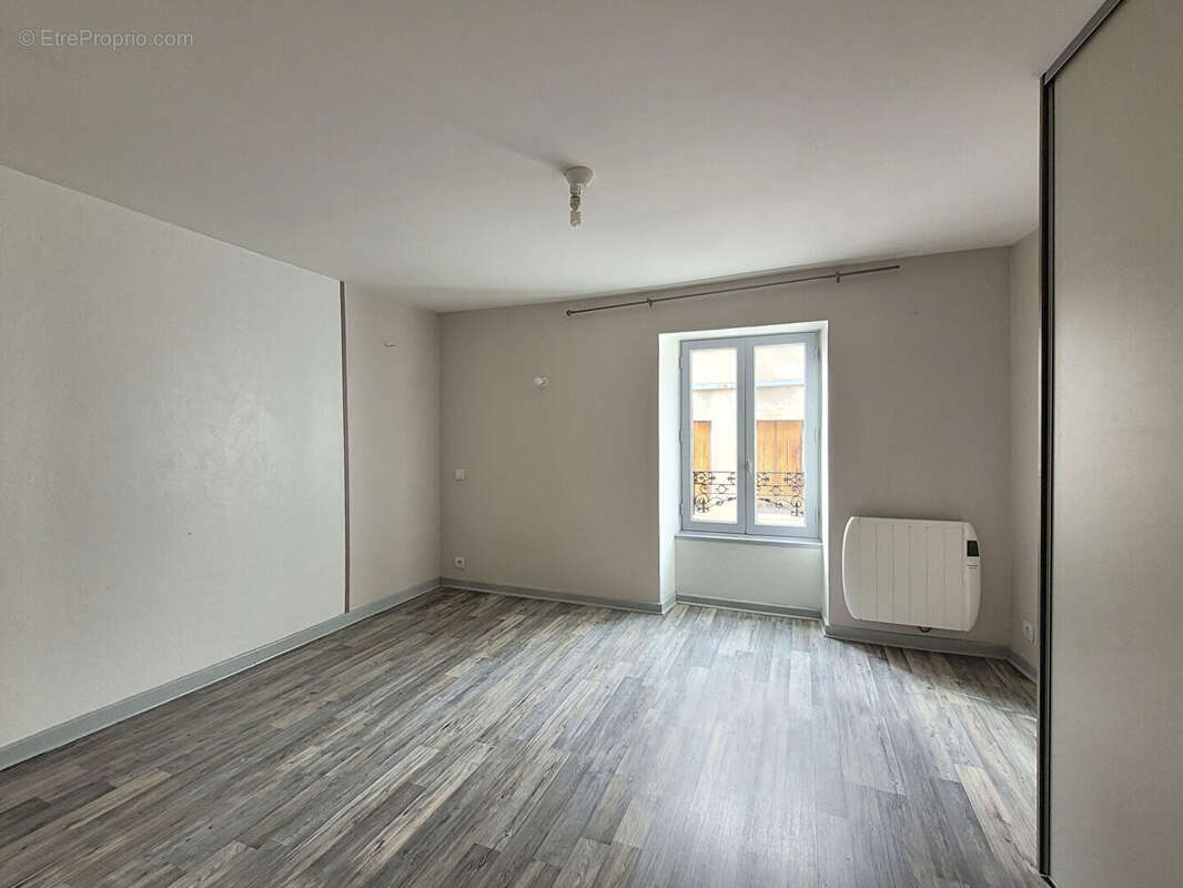 Maison à ESPALY-SAINT-MARCEL