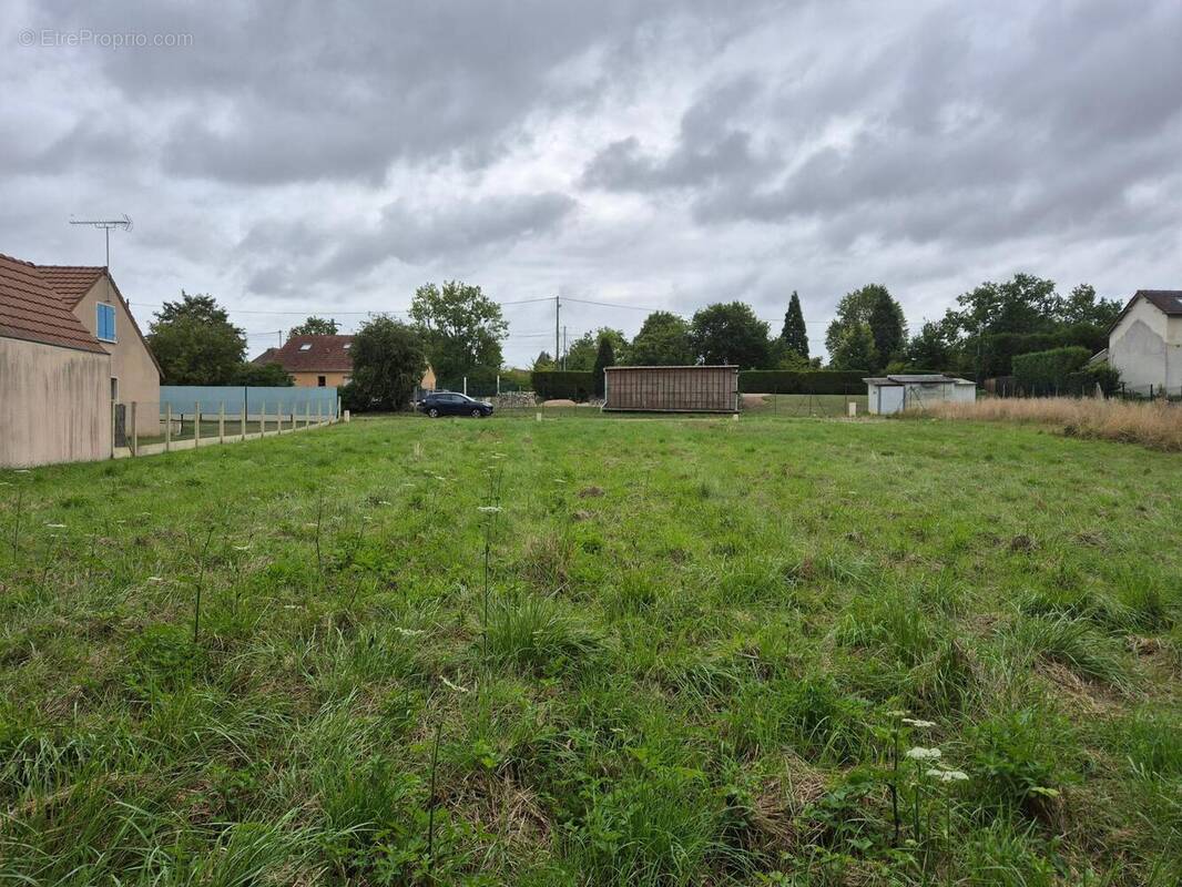 Photo 1 - Terrain à BUEIL