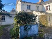 Maison à AZAY-LE-FERRON