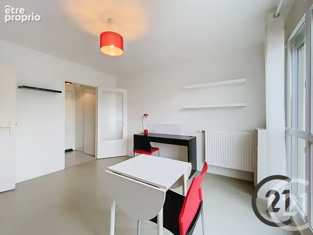 Appartement 1 pièce 27 m² à vendre à Saint-Julien-Les-Villas (10800) - photo 2