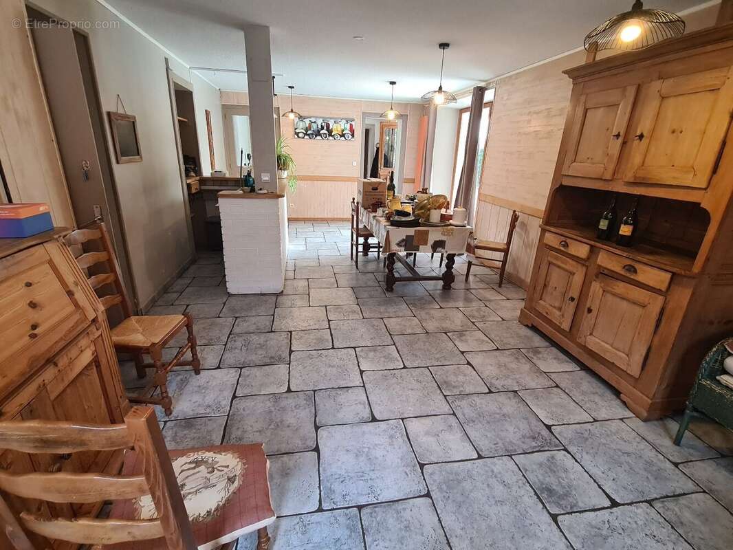 Maison 565 m² à Verrens-Arvey  - photo 13