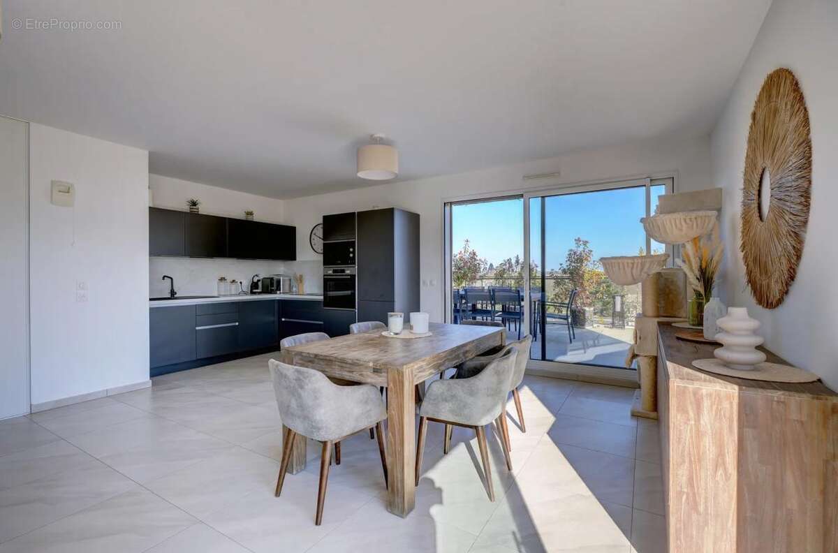 Appartement à SAINT-CYR-AU-MONT-D'OR