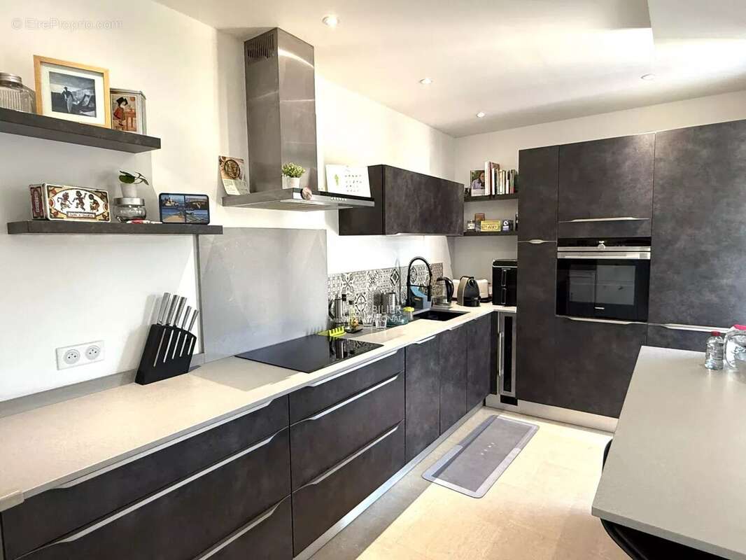 Appartement à VILLENEUVE-LOUBET