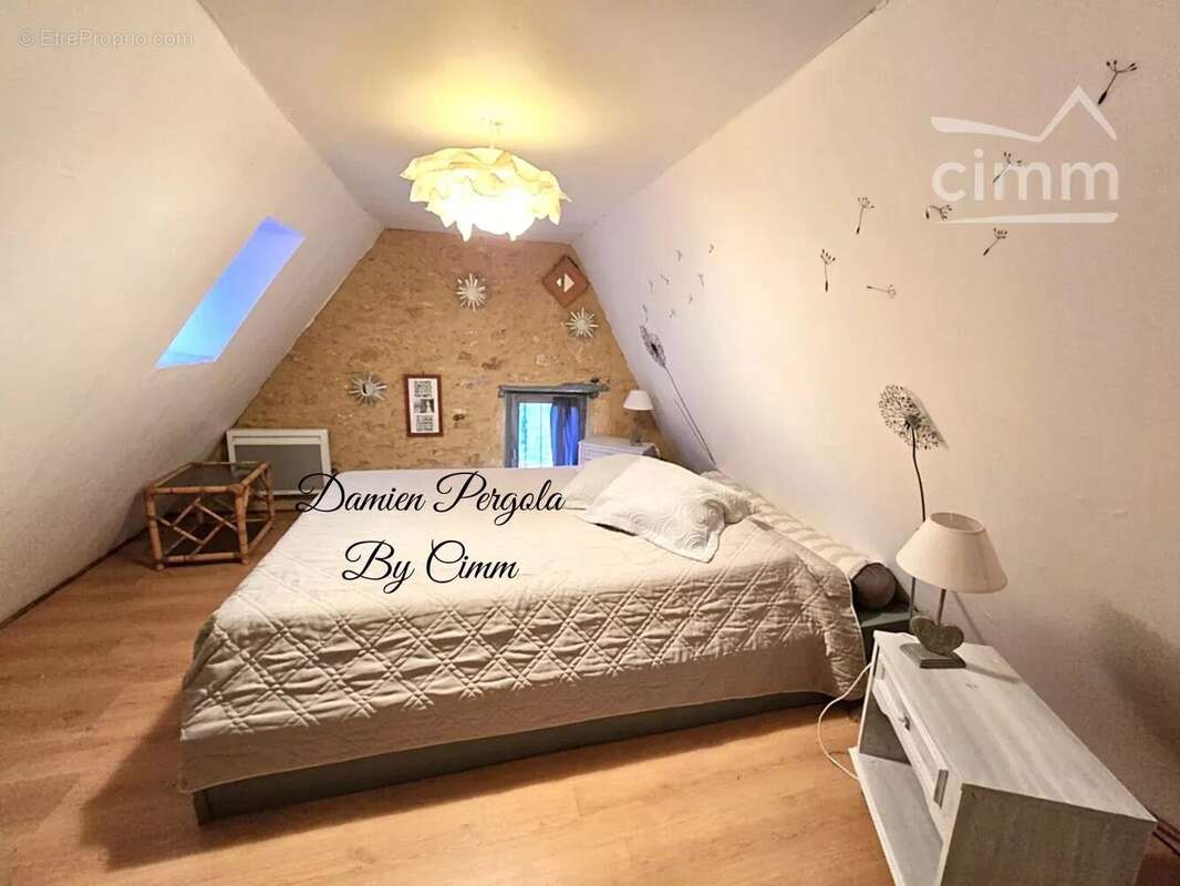 Maison à CARSAC-AILLAC