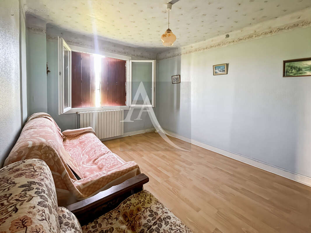 Maison avec dépendance et joli terrain - 3 chambres - photo 11