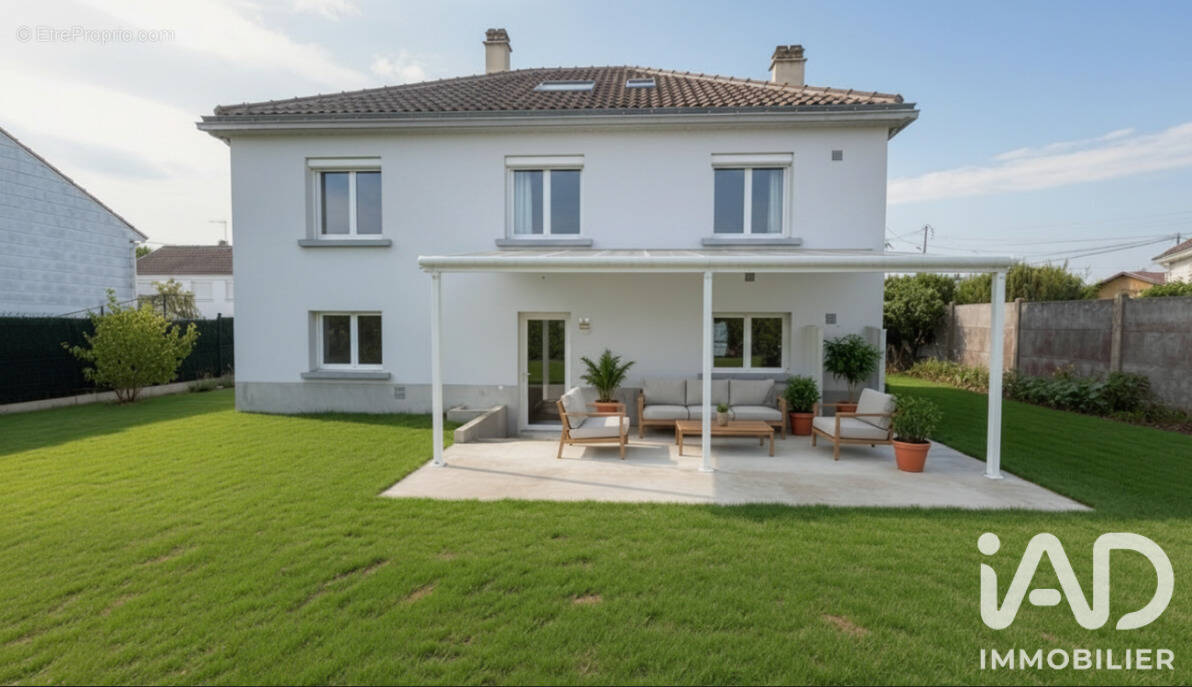 Photo 1 - Maison à SAINTE-LUCE-SUR-LOIRE