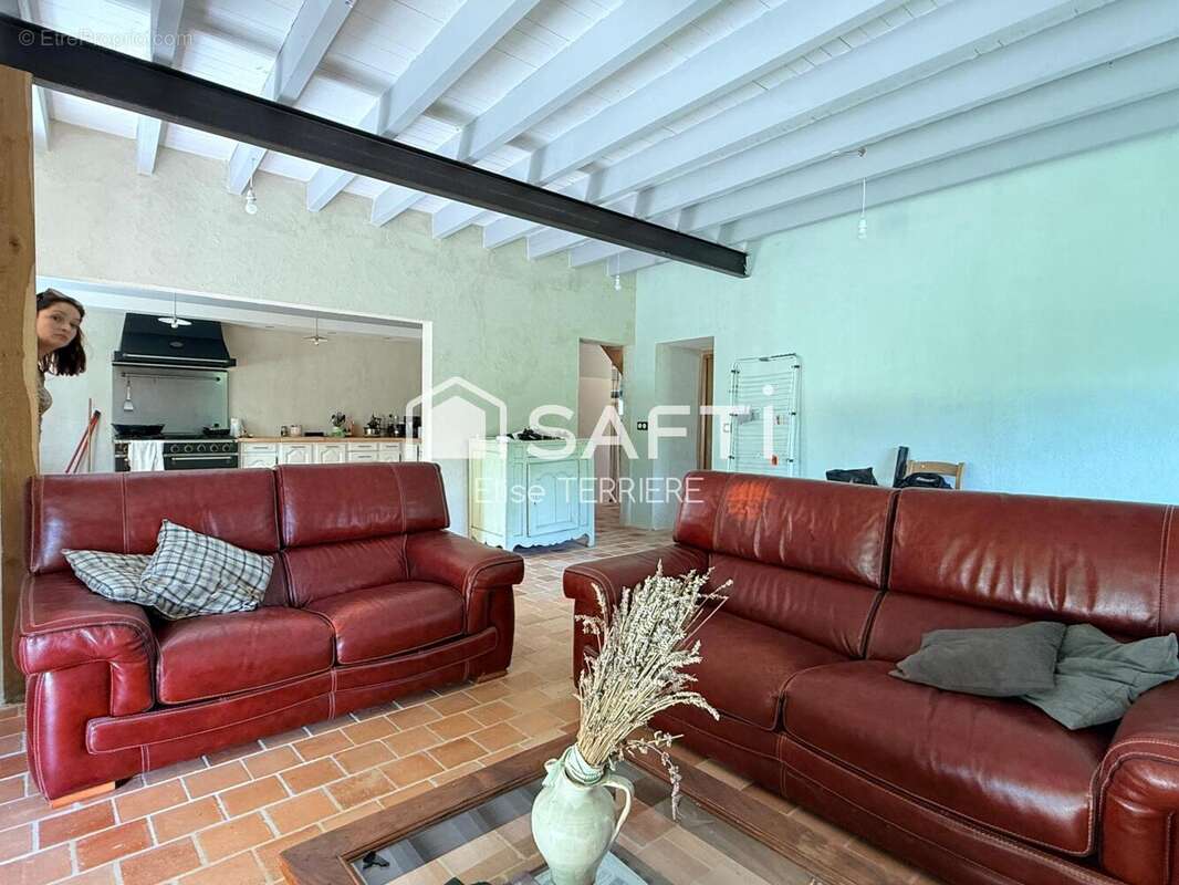 Maison 120 m² à Rouffiac  - photo 8