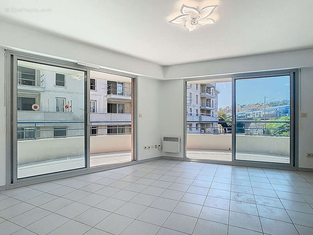 Appartement à MENTON
