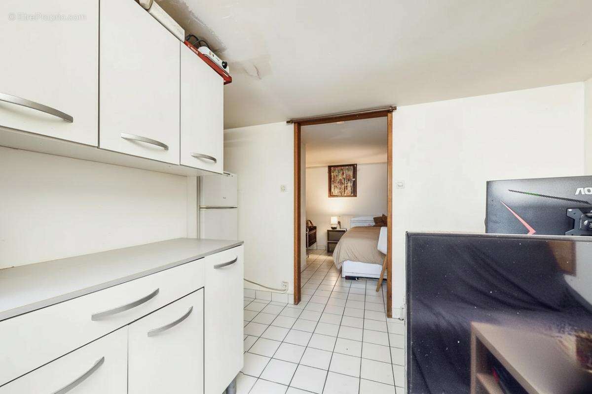 Immeuble de rapport à Saintes, 6 logements meublés, fort potentiel locatif - photo 14