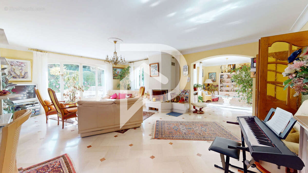 Maison à L'ETANG-LA-VILLE