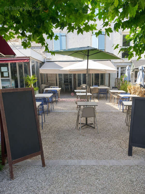 Commerce 87 m² à Laruns  - photo 5