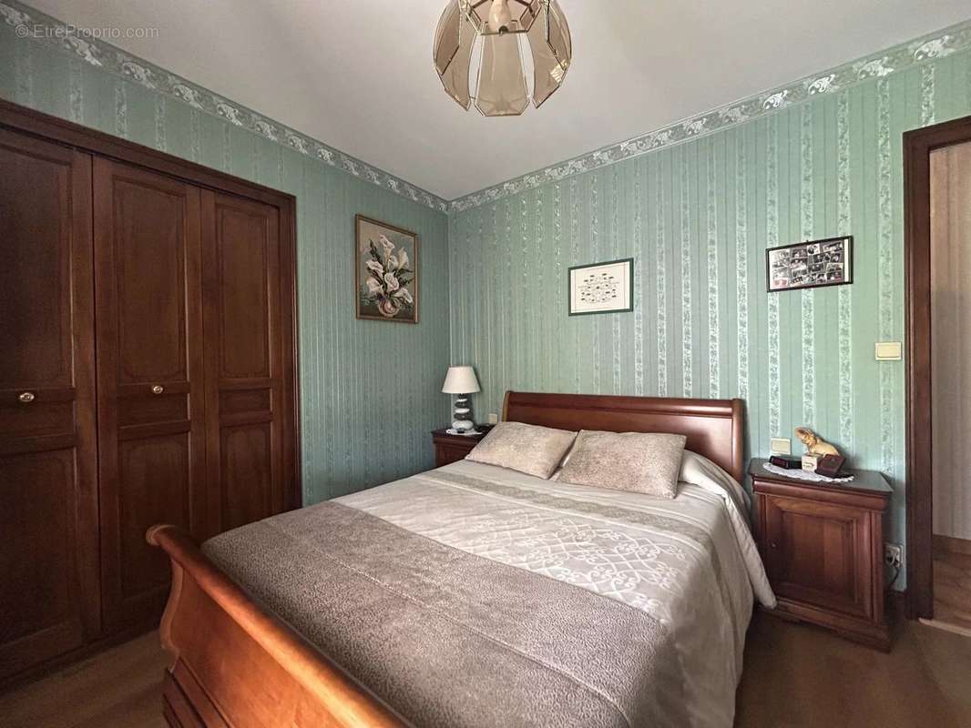 Maison à SAINT-JEAN-D&#039;ANGELY