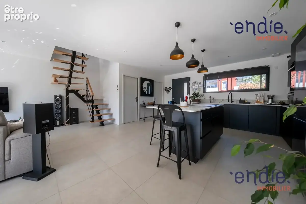 Maison 4 pièces 107 m² à vendre à Saint-Alban (31140) - photo 2