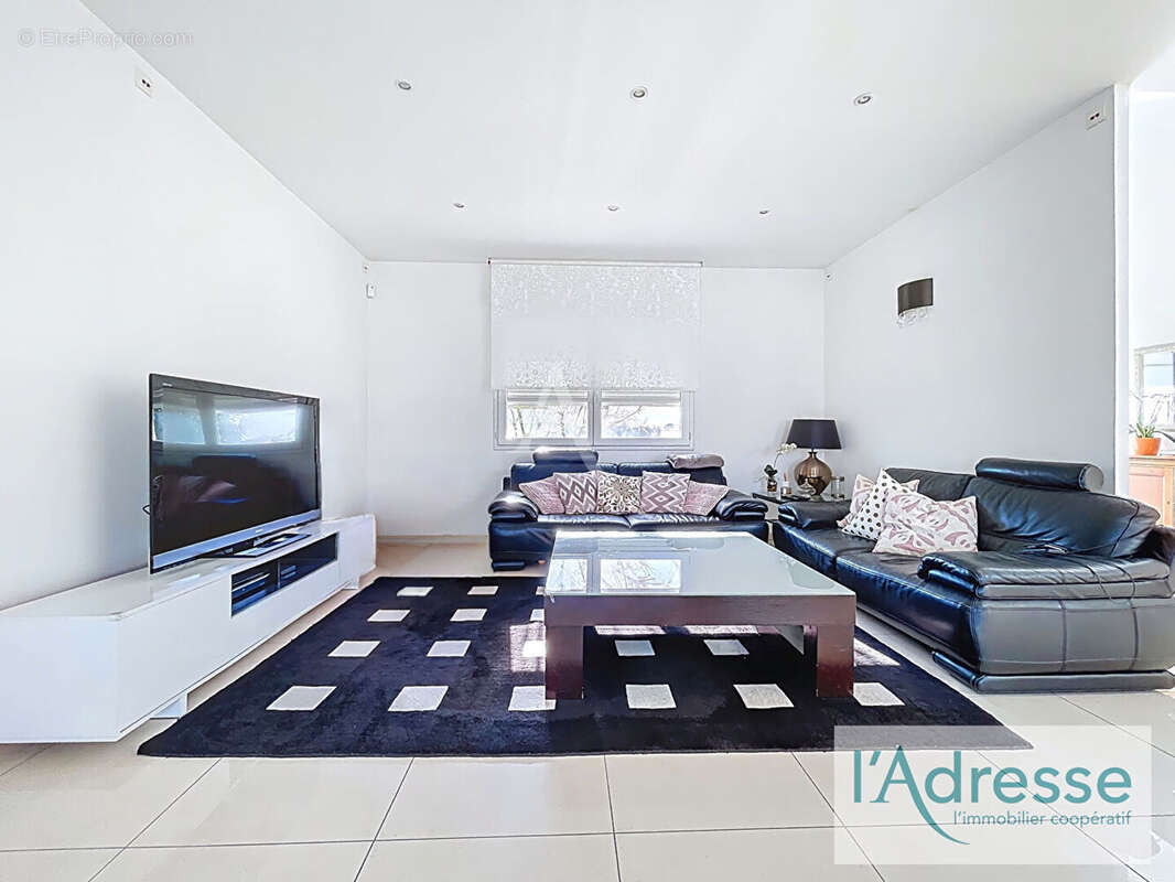 Maison Saint Alban 5 pièce(s) 211.32 m2 - photo 4