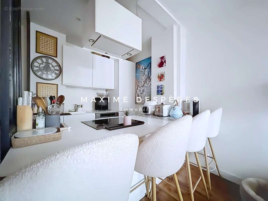 Appartement à NEUILLY-SUR-SEINE