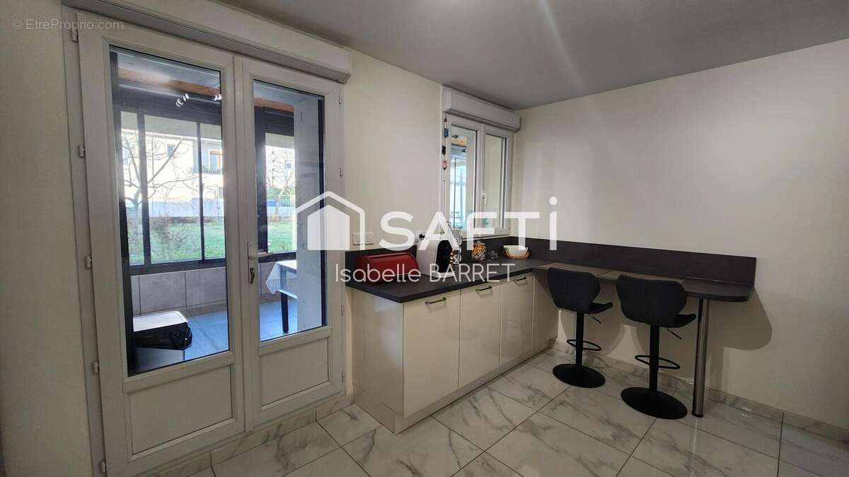 Photo 7 - Maison à DECINES-CHARPIEU