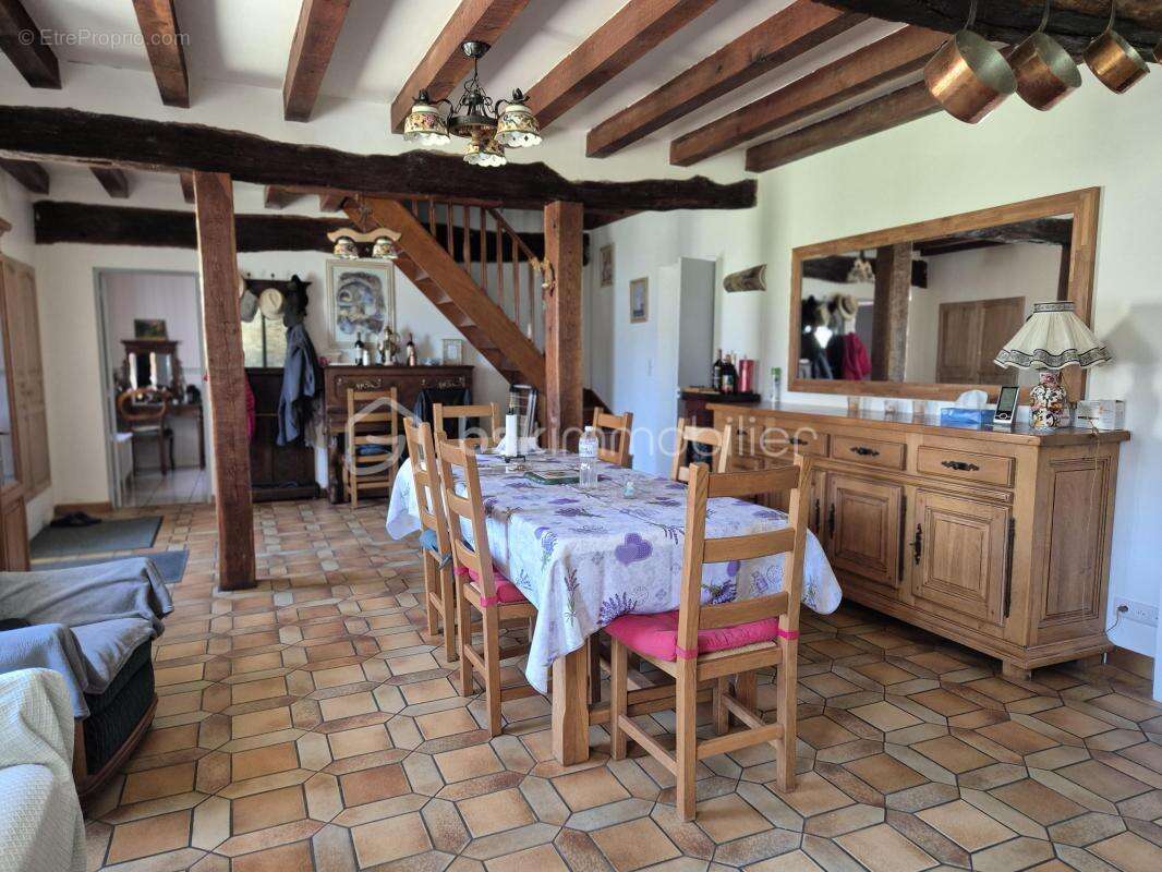 Maison à POILLY-LEZ-GIEN