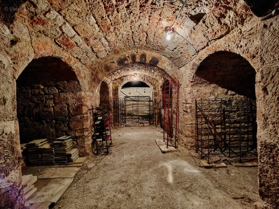 Maison à NEAUPHLE-LE-VIEUX