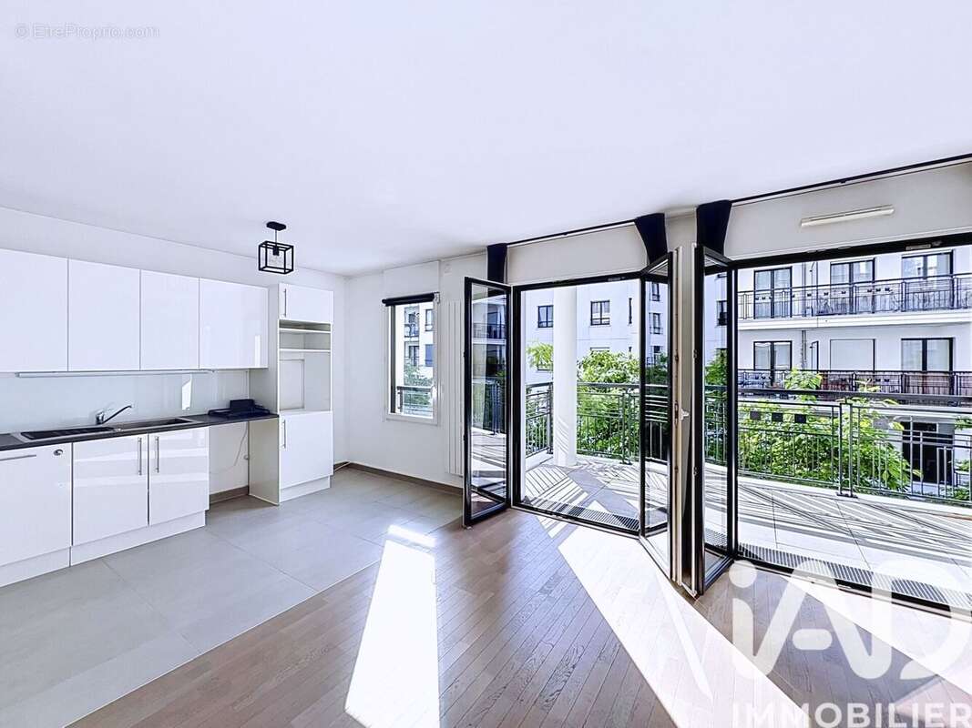 Photo 2 - Appartement à SURESNES