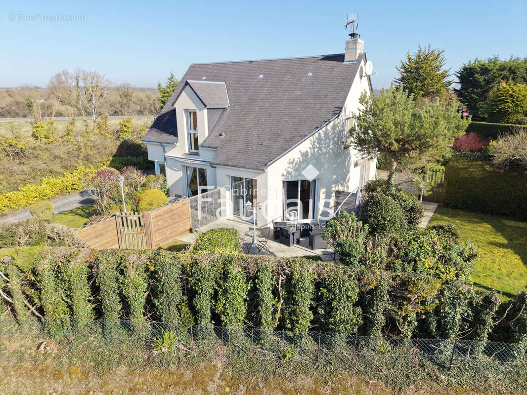 Maison à SAINT-GERMAIN-SUR-AY
