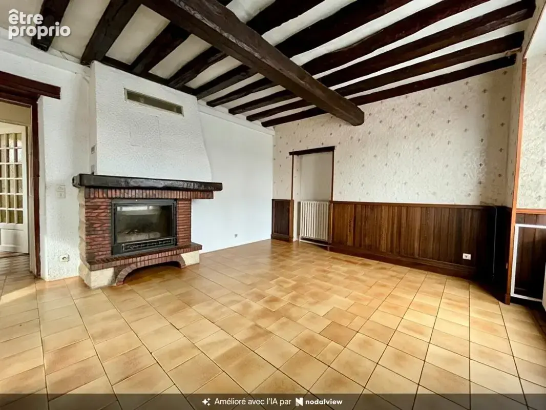 Maison en pierre et dependances + cour - photo 2