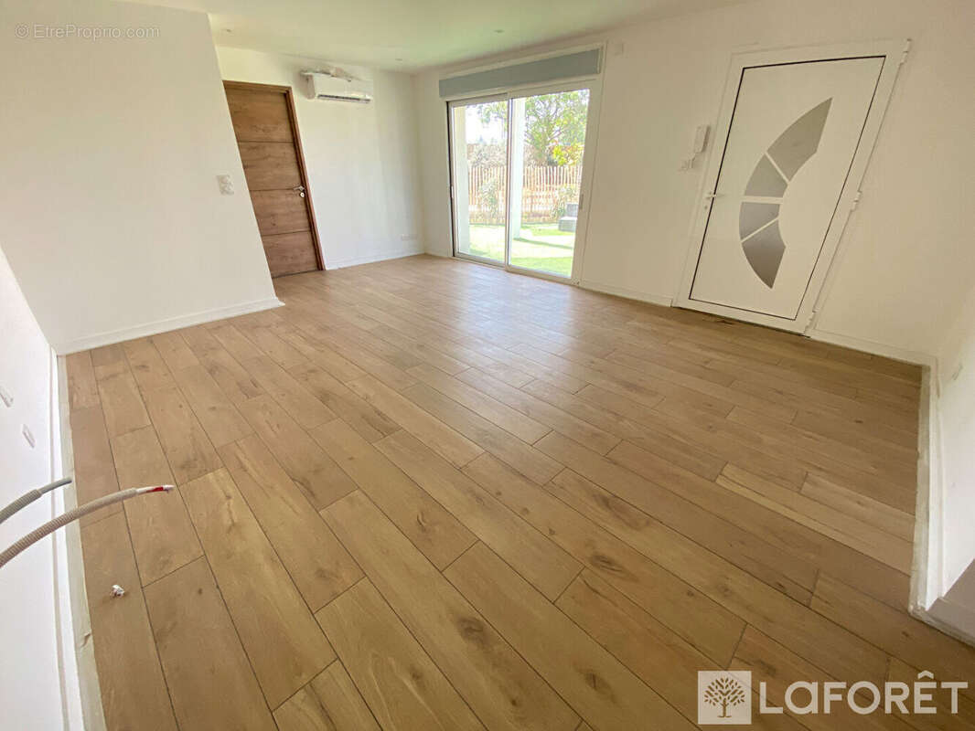 Appartement à MARTIGNAS-SUR-JALLE