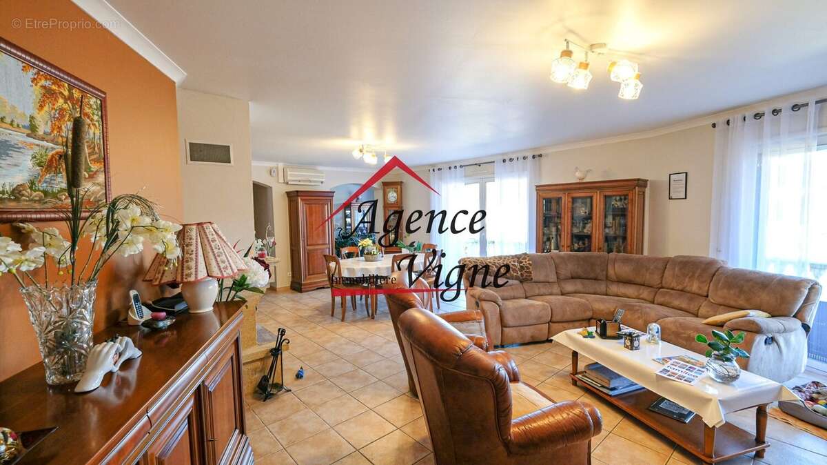 Maison à ROBIAC-ROCHESSADOULE