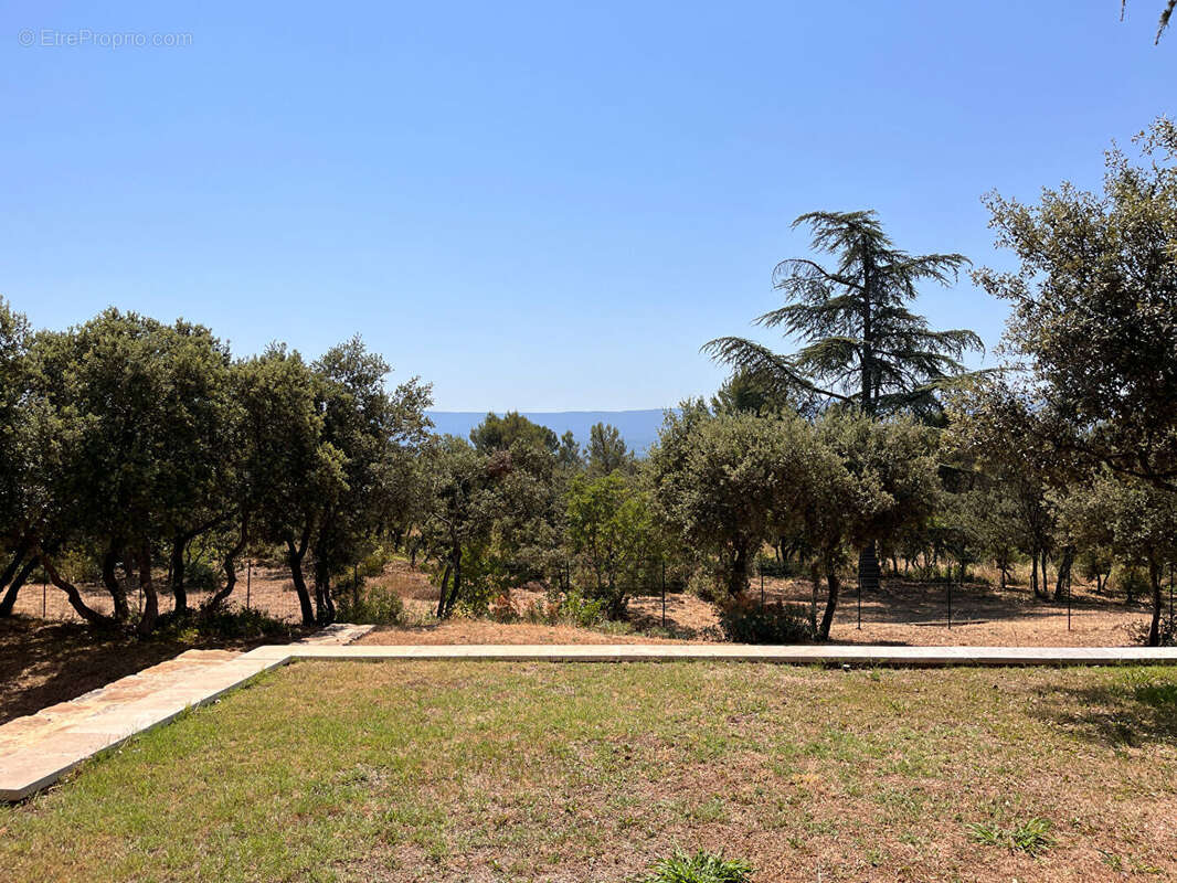 Maison Cabrieres D Avignon 7 pièce(s) 258 m2 - photo 18