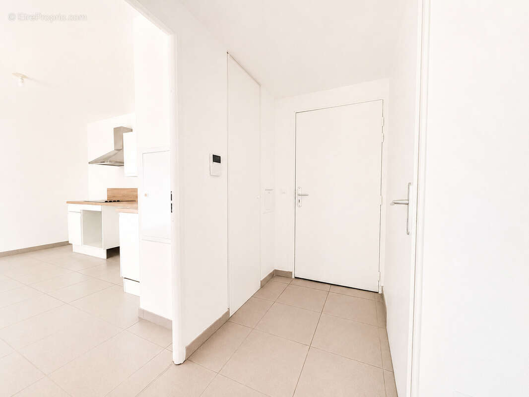 À VENDRE - T3 avec jardin 80 m2 et parking - photo 8