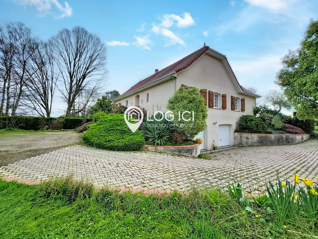 Maison à MORLAAS