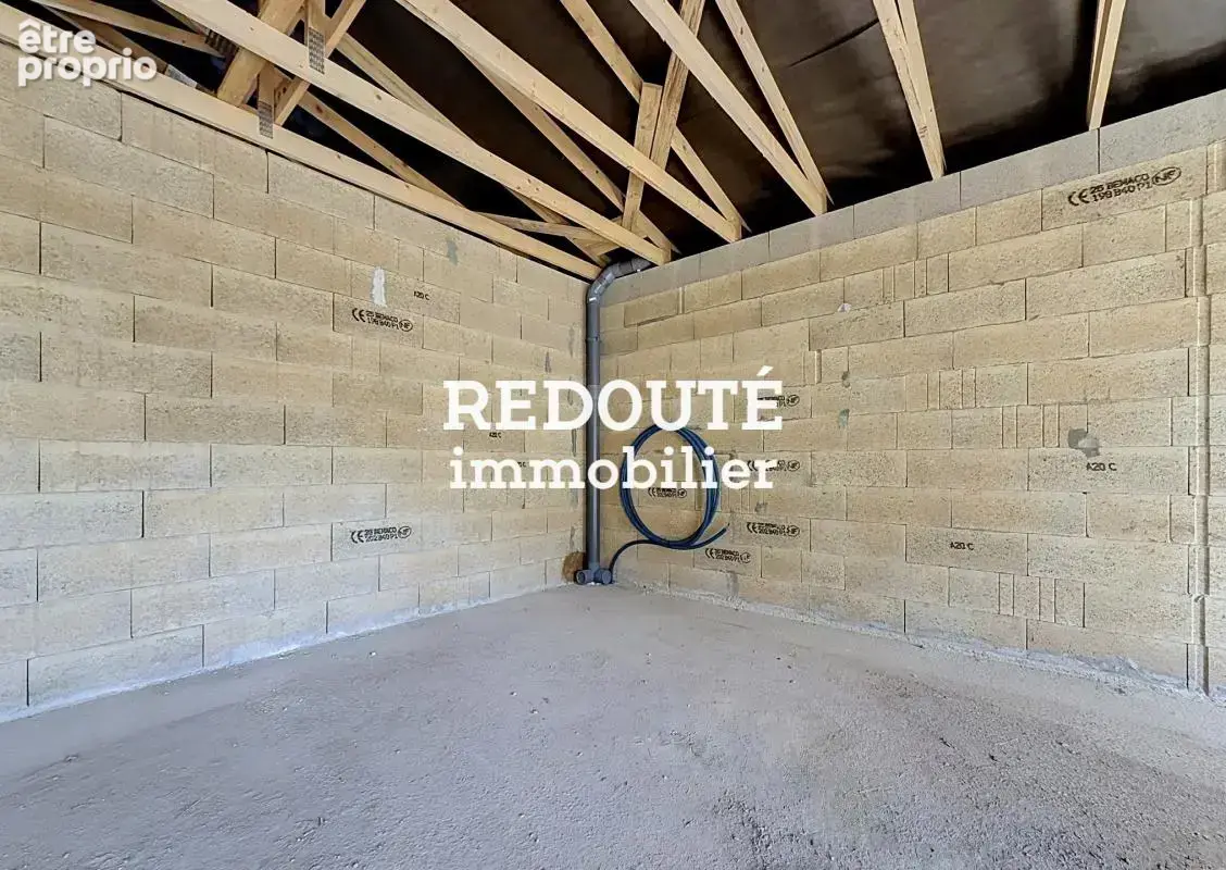 Plateau de 47 m² au 2ème et dernier étage – à aménager - photo 8