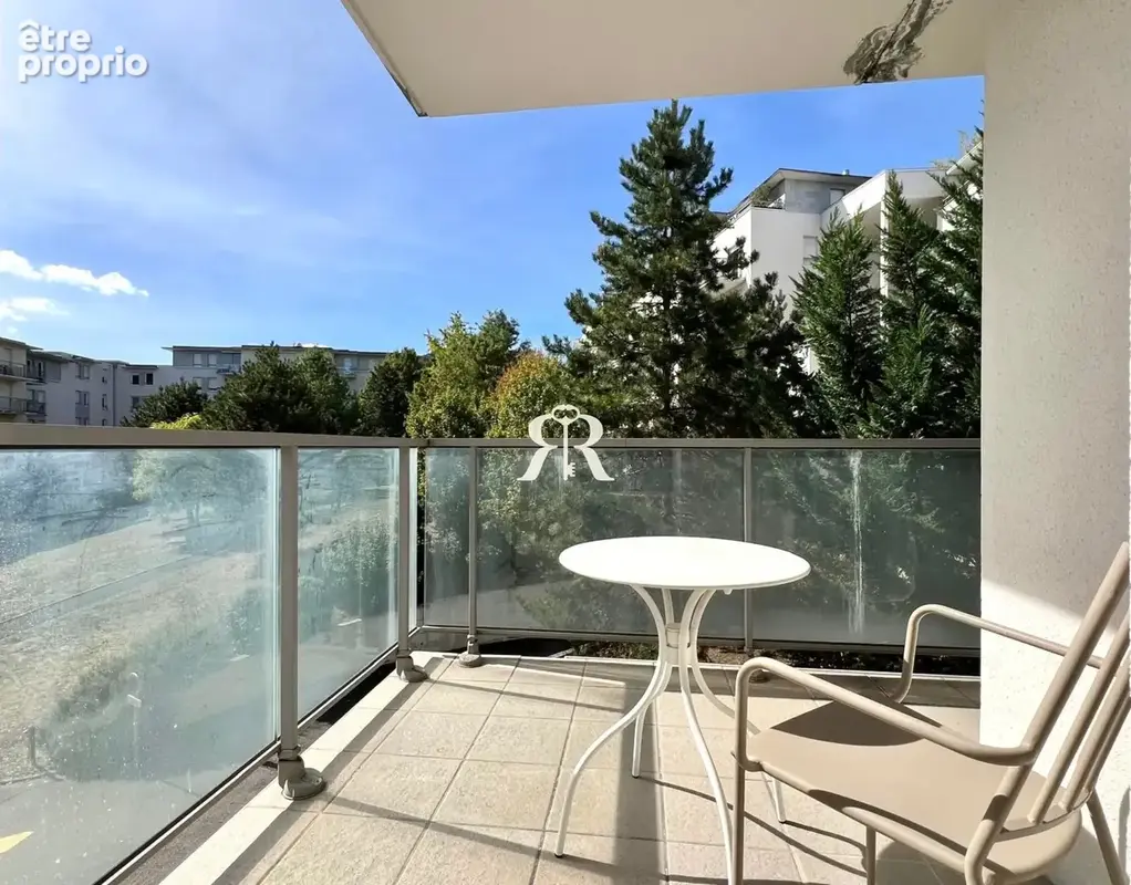 Appartement 2 chambres avec balcon, garage et cave - photo 3