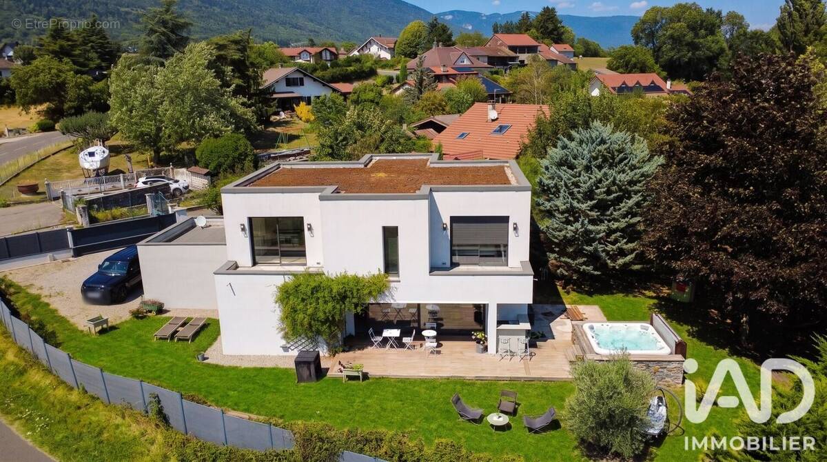 Photo 1 - Maison à CROZET