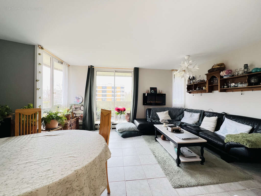 Appartement à ELANCOURT