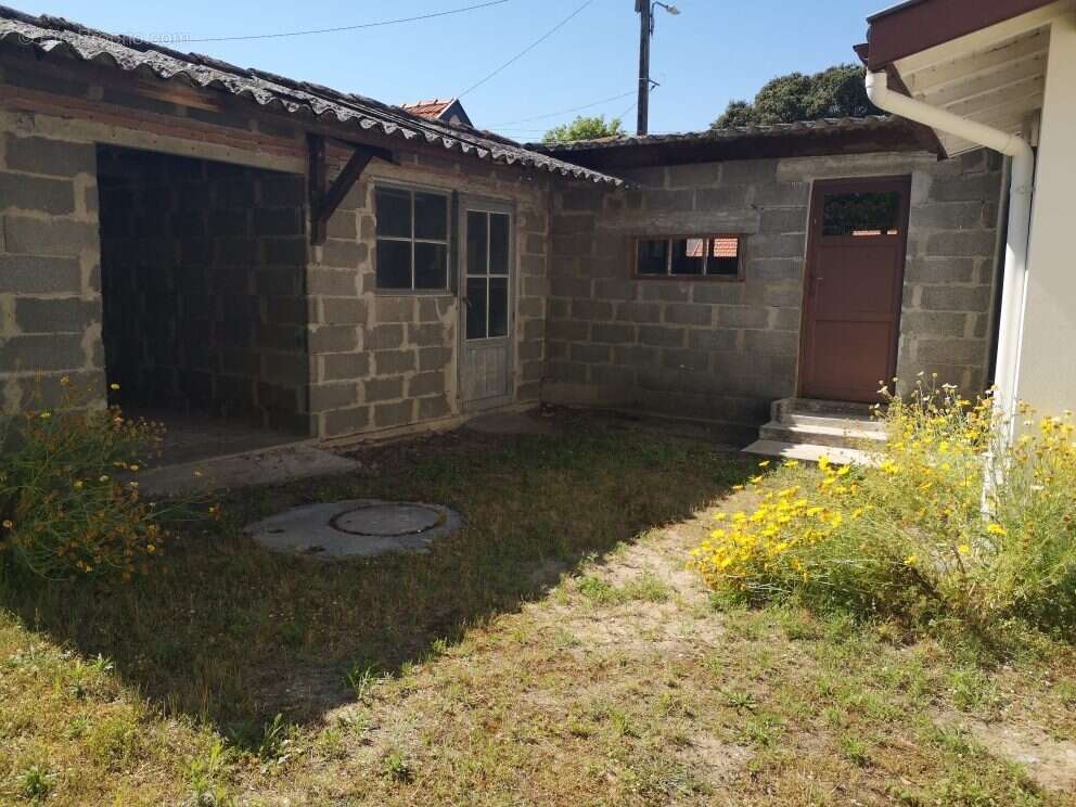 ANNEXES EN PARPAING - Maison à SOULAC-SUR-MER