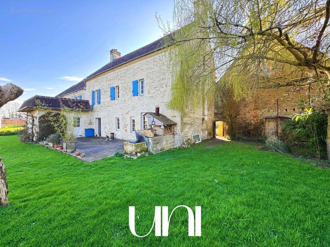 Maison à BRETTEVILLE-L'ORGUEILLEUSE