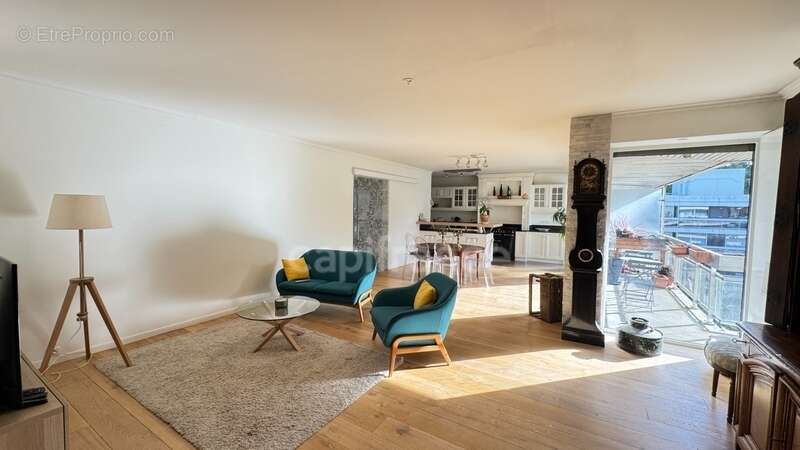 Appartement à VERSAILLES