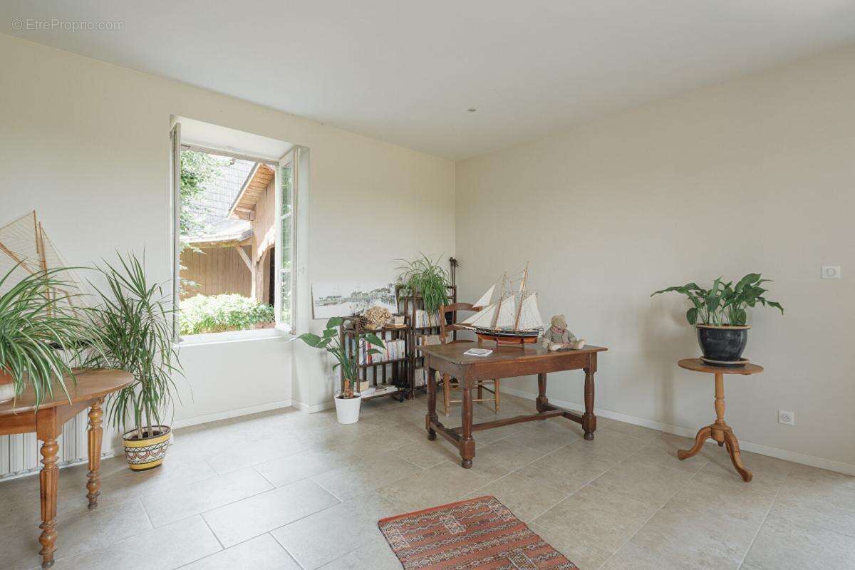 Maison de maître 190m² + 500m² de dépendances, Divatte sur Loire (44450) - photo 3
