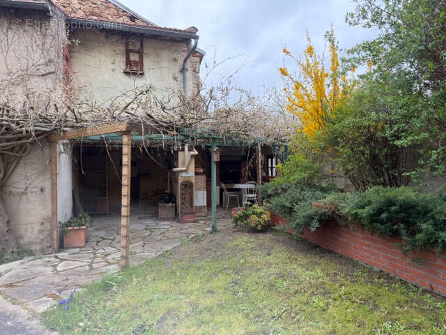 Maison à COMBRONDE